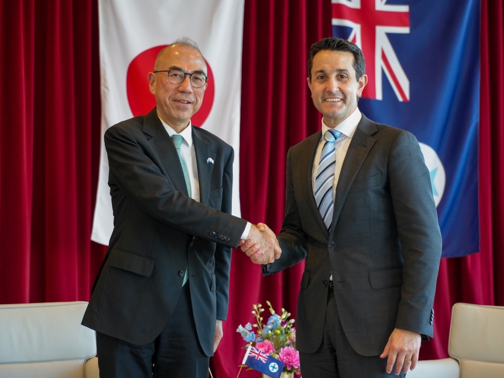 Ambassador Suzuki with Queensland Premier David Crisafulli